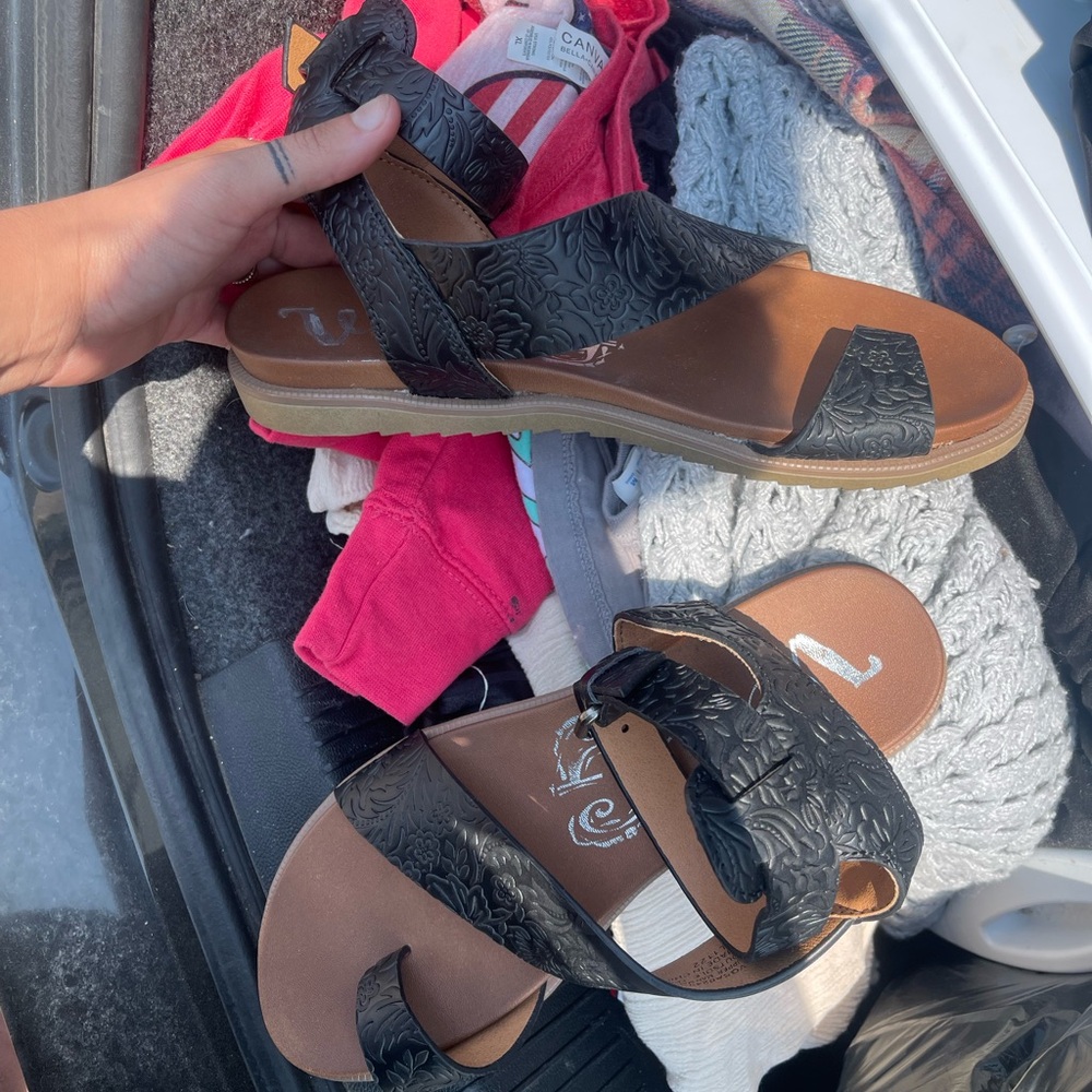 Brand new never worn black leather tooled strappy sandals